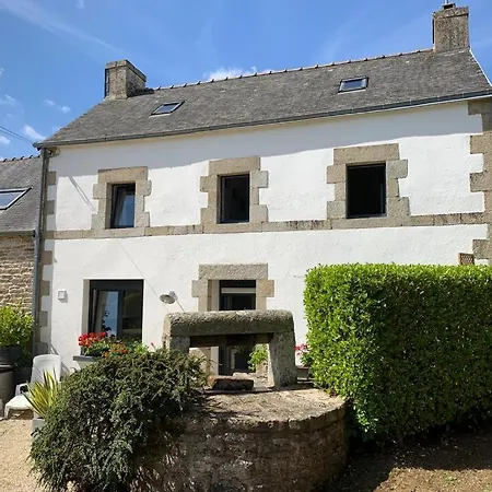Longere De Kerveguen Argoat Villa Leuhan Exterior photo