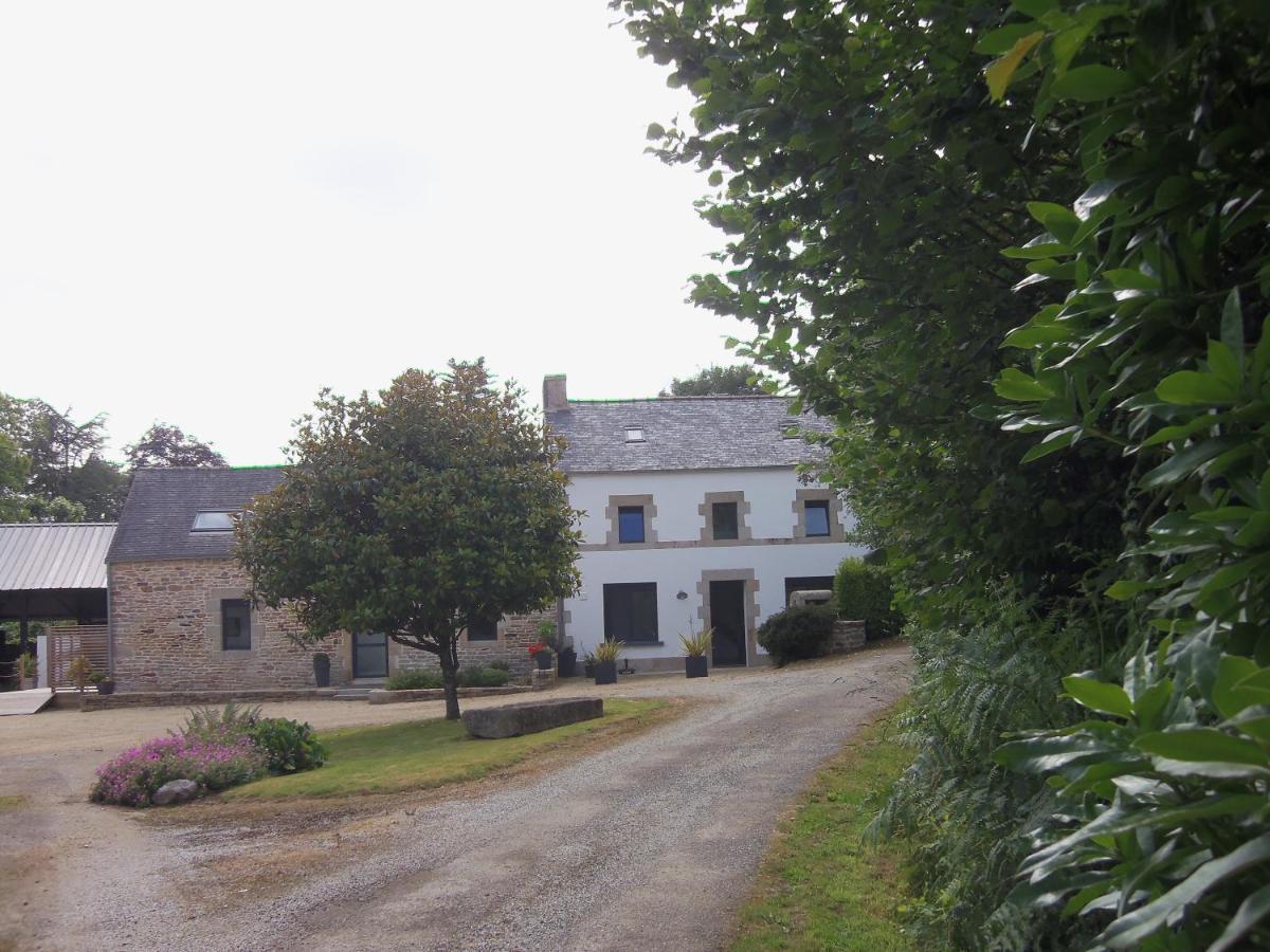 Holiday home Longere De Kerveguen Argoat Leuhan